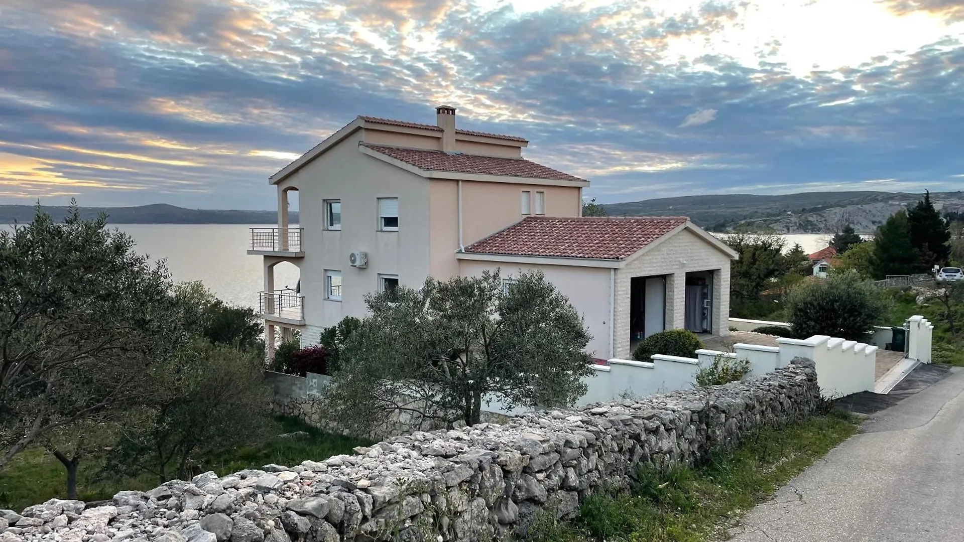 Villa Mebelle Mit Meerblick Jasenice
